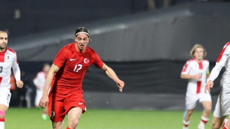 Bertuğ Yıldırım İtalya'ya penaltı kaçırdı