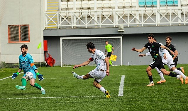 Nilüfer Altınova'ya gol yağdı – SPOR