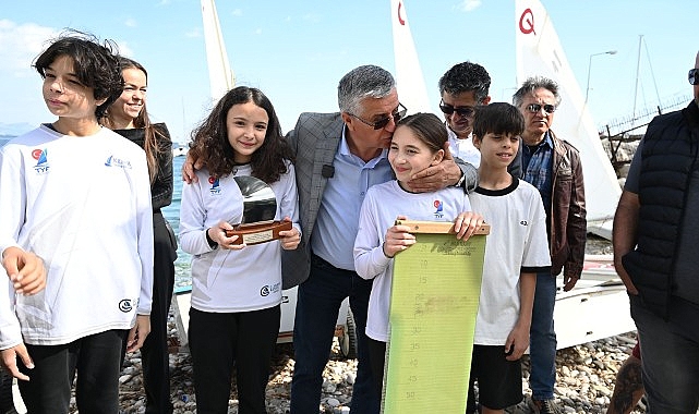 Yat Yelken Kulübü'nden Başkan Topaloğlu'na teşekkür plaketi – SPORT