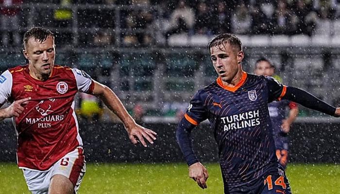 Başakşehir, UEFA Konferans Ligi'ndeki şansını Medipol Başakşehir'e bıraktı