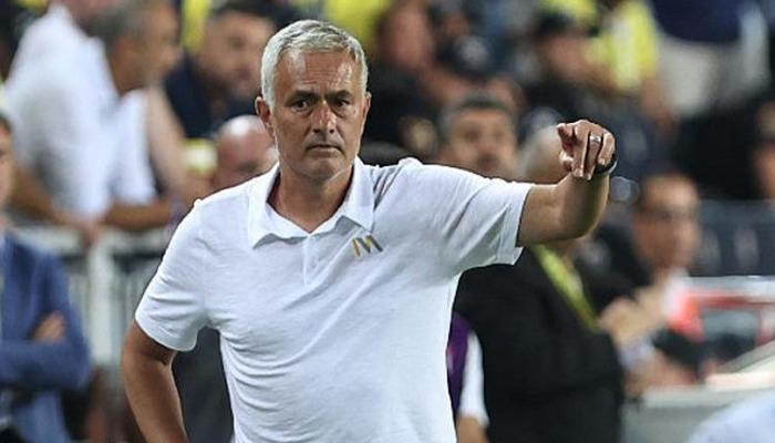 Jose Mourinho, 5-0'lık galibiyetten sonra öfkelendi! Maçın hakemi ve VAR'la ilgili bunları söyledi… F.Bahçe