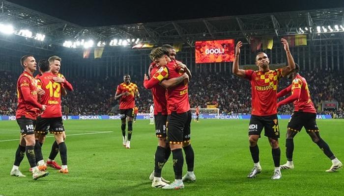 Görtepe 3 yaşlılarla yüzleşti! Hayran sayısı dikkat çekti …