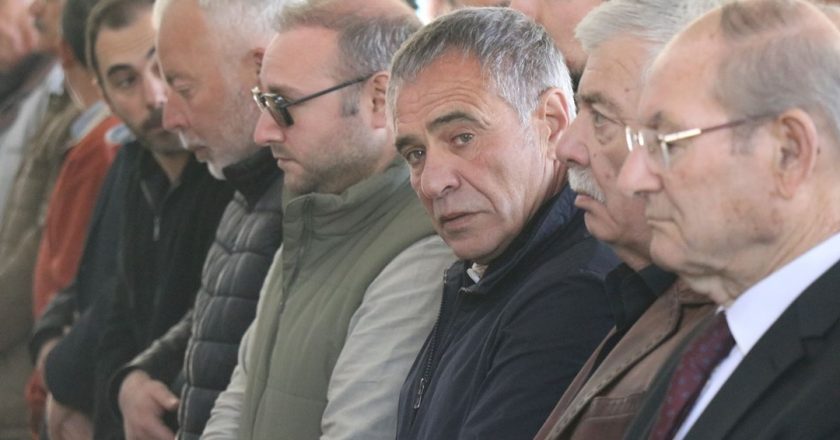 Antrenör Ersun Yanal’dan Anneye Son Görev – Spor Haberlerini Breaking