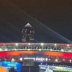 Galatasaray Stadyumu’nda gece yarısı ilginç görüntüler! Hayranlar kameralarına sarıldı ve onları videoya çekti