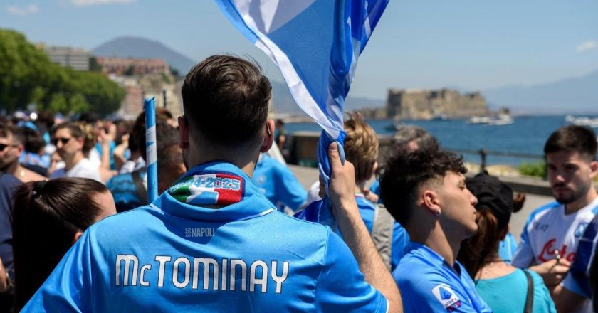 Napoli, şampiyonluğu taraftarlarıyla kutladı – Son Dakika Futbol Haberi