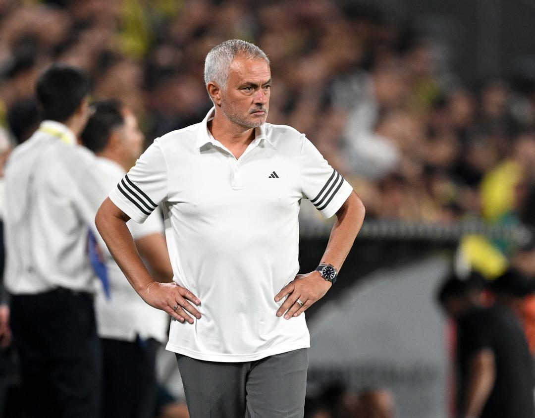 Fenerbahce teknik direktörü Jose Mourinho, yorumculara kazandıktan sonra Kocaelispor'dan! 3