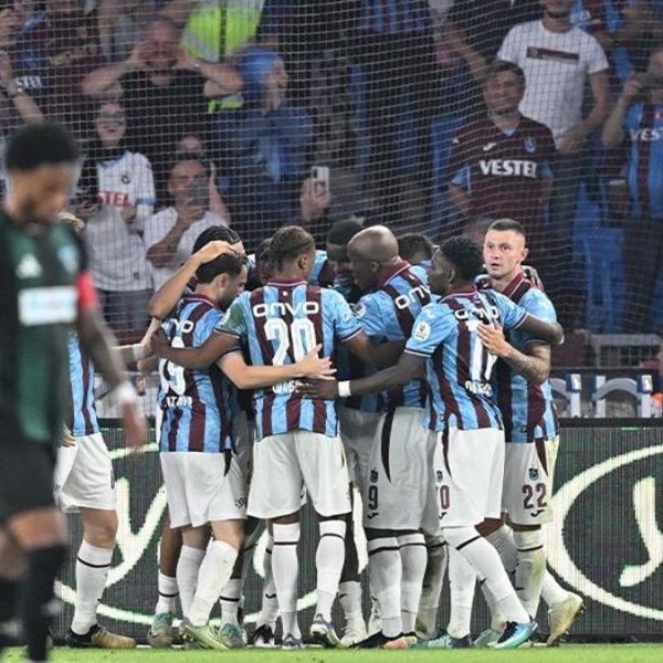 Trabzonspor sezonu 3 puan ile açtı: Kocaelispor’u Onuachu’nun tek golüyle devirdi