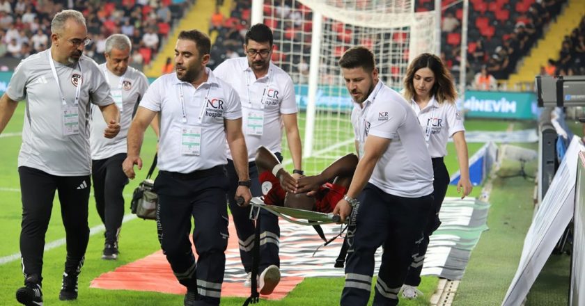 Süper Lig’in ilk haftasında birçok futbolcu sakatlandı: Yırtık, çapraz bağ kopması! – Son Dakika Spor Haberleri