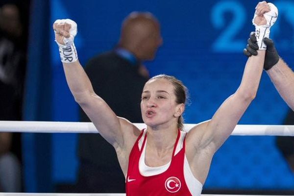 Dünya Boks Şampiyonası’nda Büşra Işıldar finale kaldı!