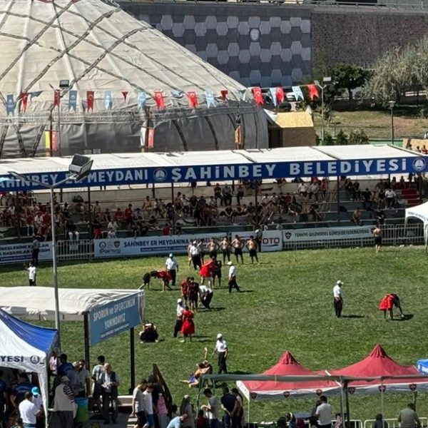 Gaziantep’te geleneksel güreş heyecanı – Son Dakika Spor Haberleri