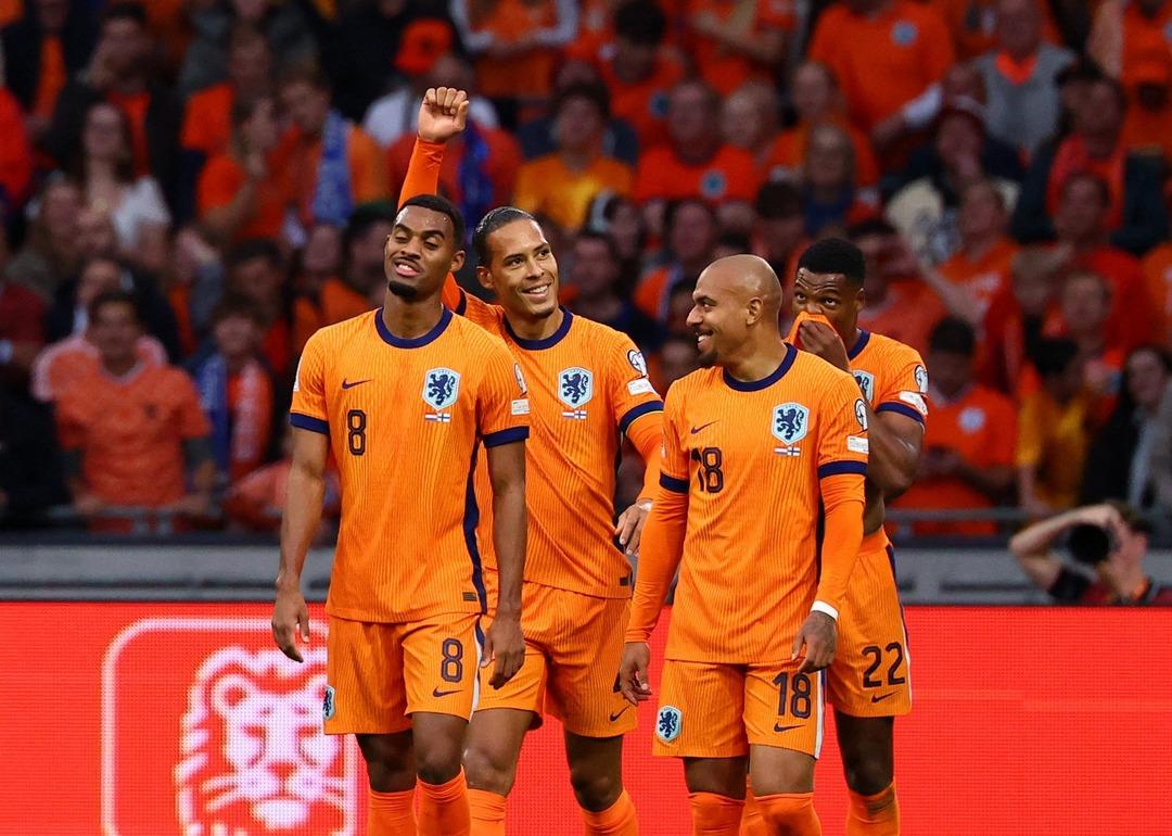 Depay'den rekor gecesi: Hollanda Finlandiya'yı farklı yendi! 4