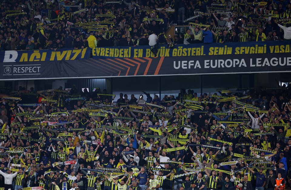 F.Bahçe, Stuttgart'ı yendi: Avrupa Ligi'nde üst üste 2. galibiyet! - 7