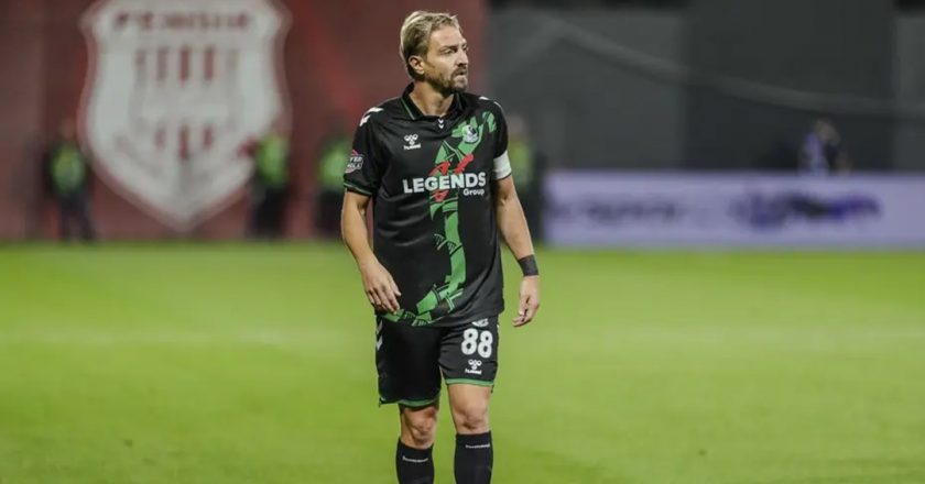 Caner Erkin’e 6 maç ceza