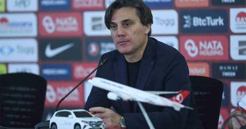 Teknik direktör Montella’dan Dünya Kupası açıklaması geldi! Kerem Aktürkoğlu’nun forvet oynatılmasına değindi… –