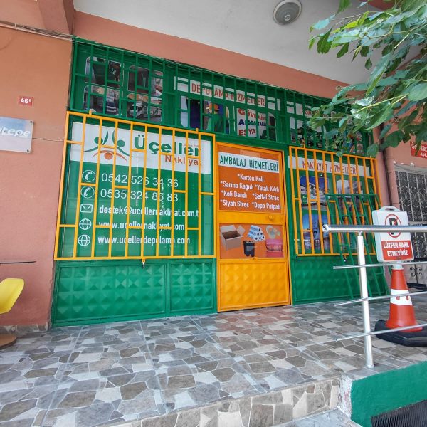 Özel eşya saklama alanı ile emniyetli beraber uzun vadeli depodlama hizmetleri