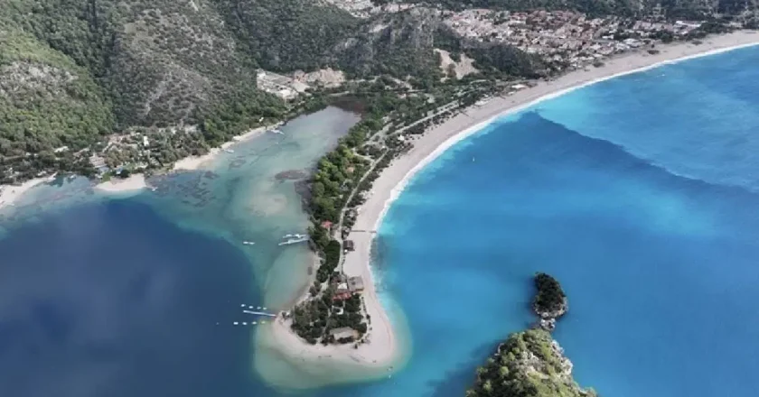 Ölüdeniz’in Renk Tonu Değişti