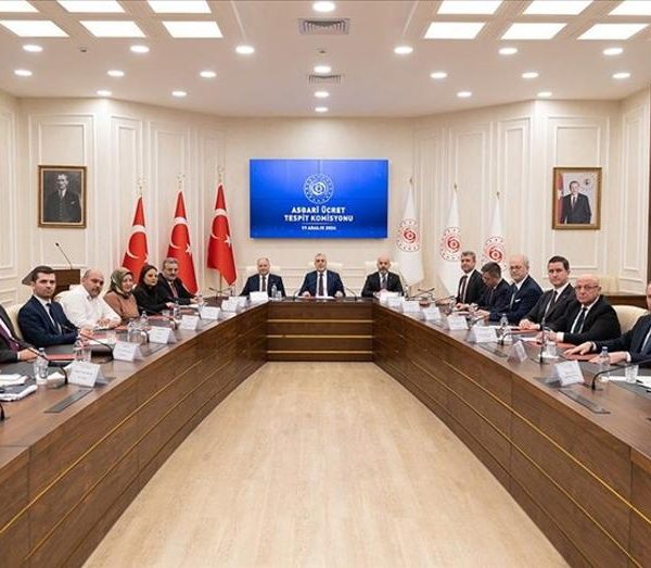2026 Asgari Ücret Artışı İçin Gözler Toplantıda: Ne Zaman Gerçekleşecek?